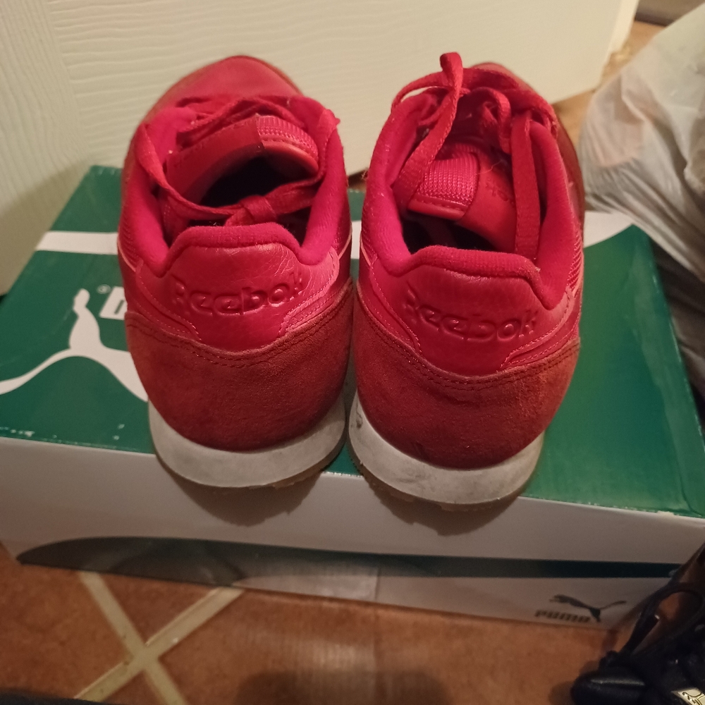 Red Reebok Men's 9 - Picture 2 of 4